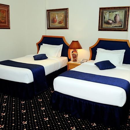 Cayam Hotel Doha Buitenkant foto