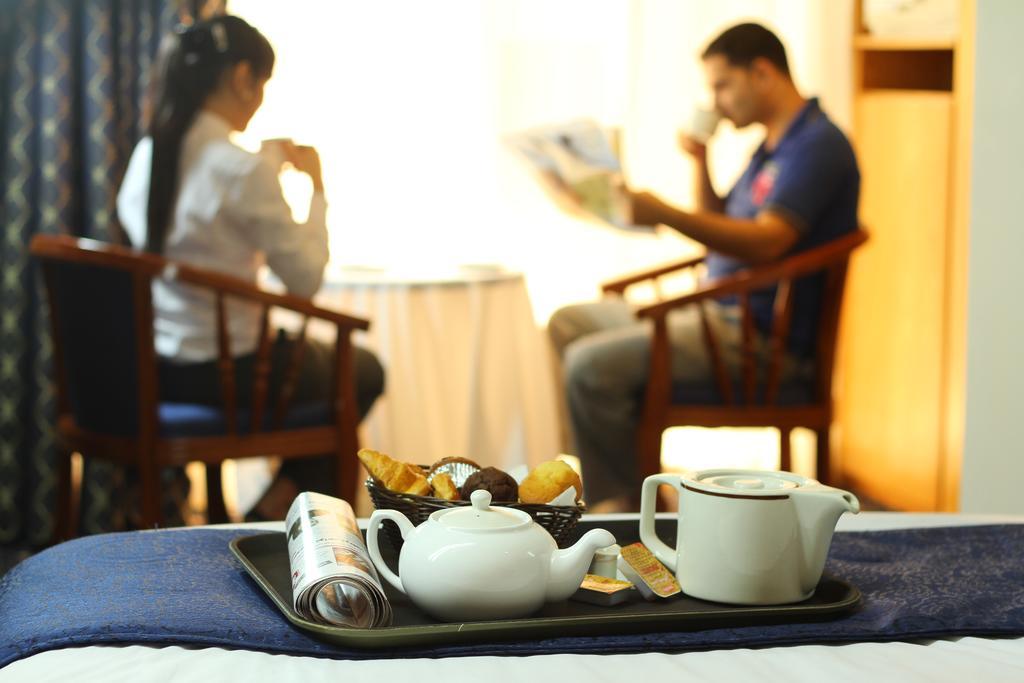 Cayam Hotel Doha Buitenkant foto