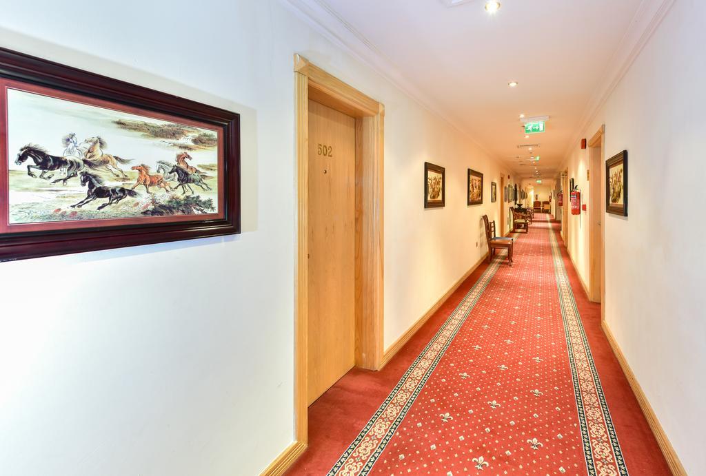 Cayam Hotel Doha Buitenkant foto