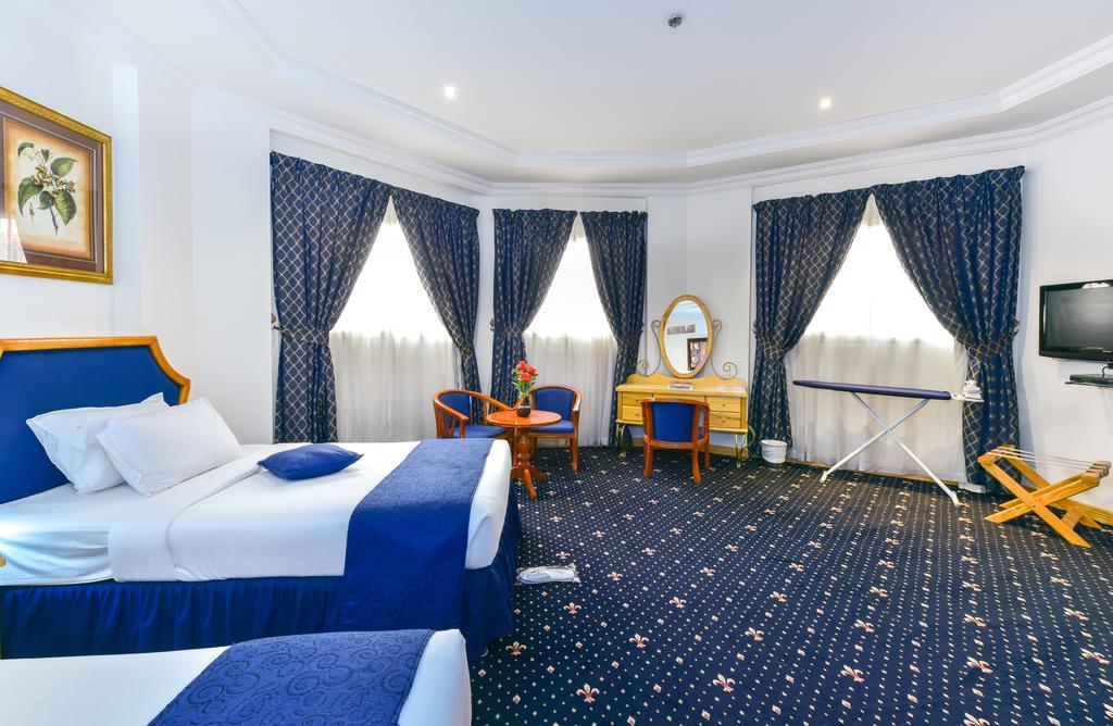 Cayam Hotel Doha Buitenkant foto