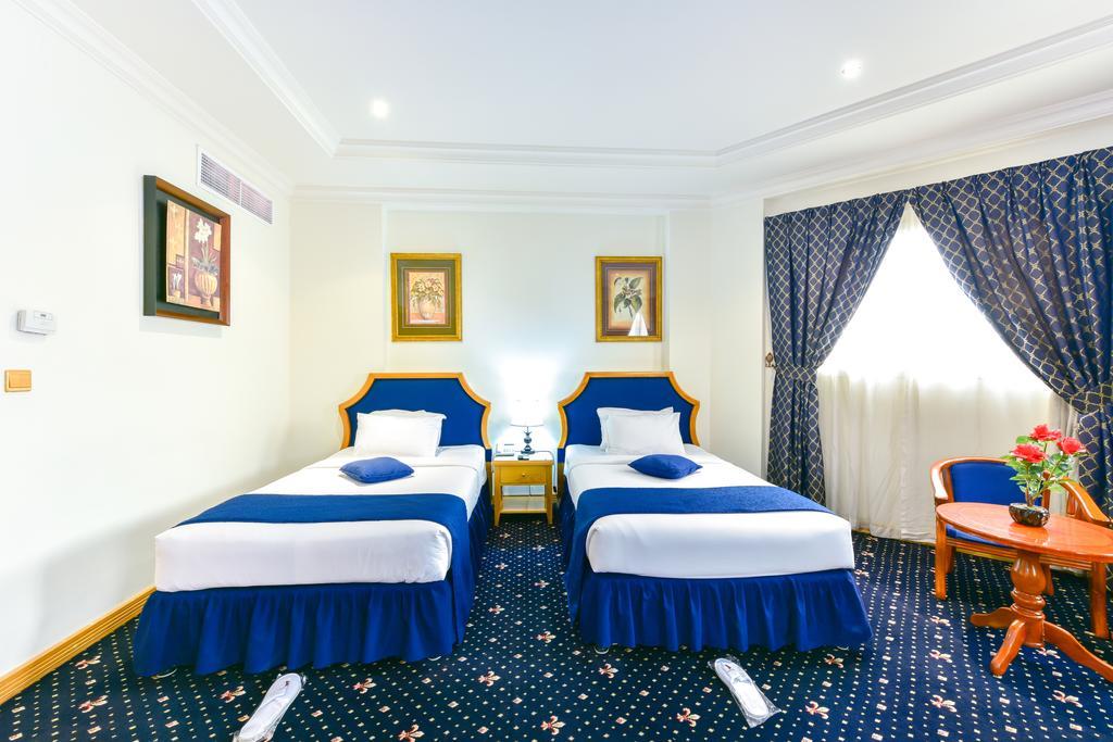 Cayam Hotel Doha Buitenkant foto