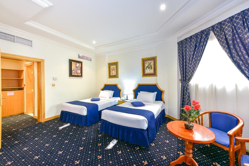 Cayam Hotel Doha Buitenkant foto