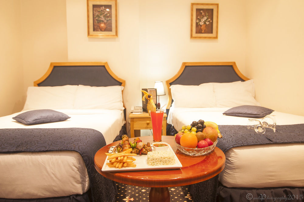Cayam Hotel Doha Buitenkant foto
