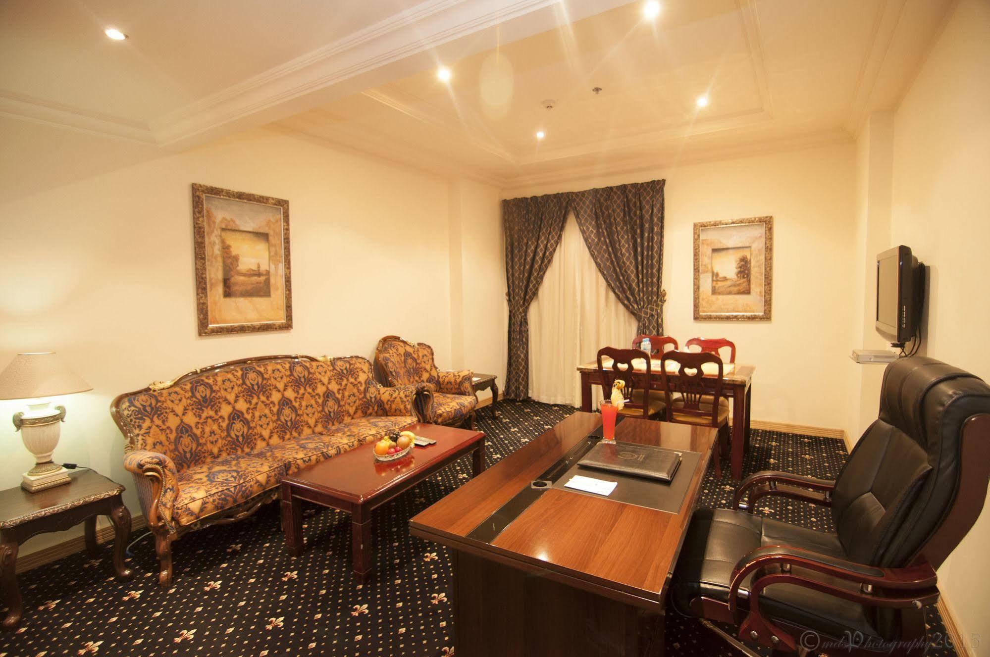 Cayam Hotel Doha Buitenkant foto