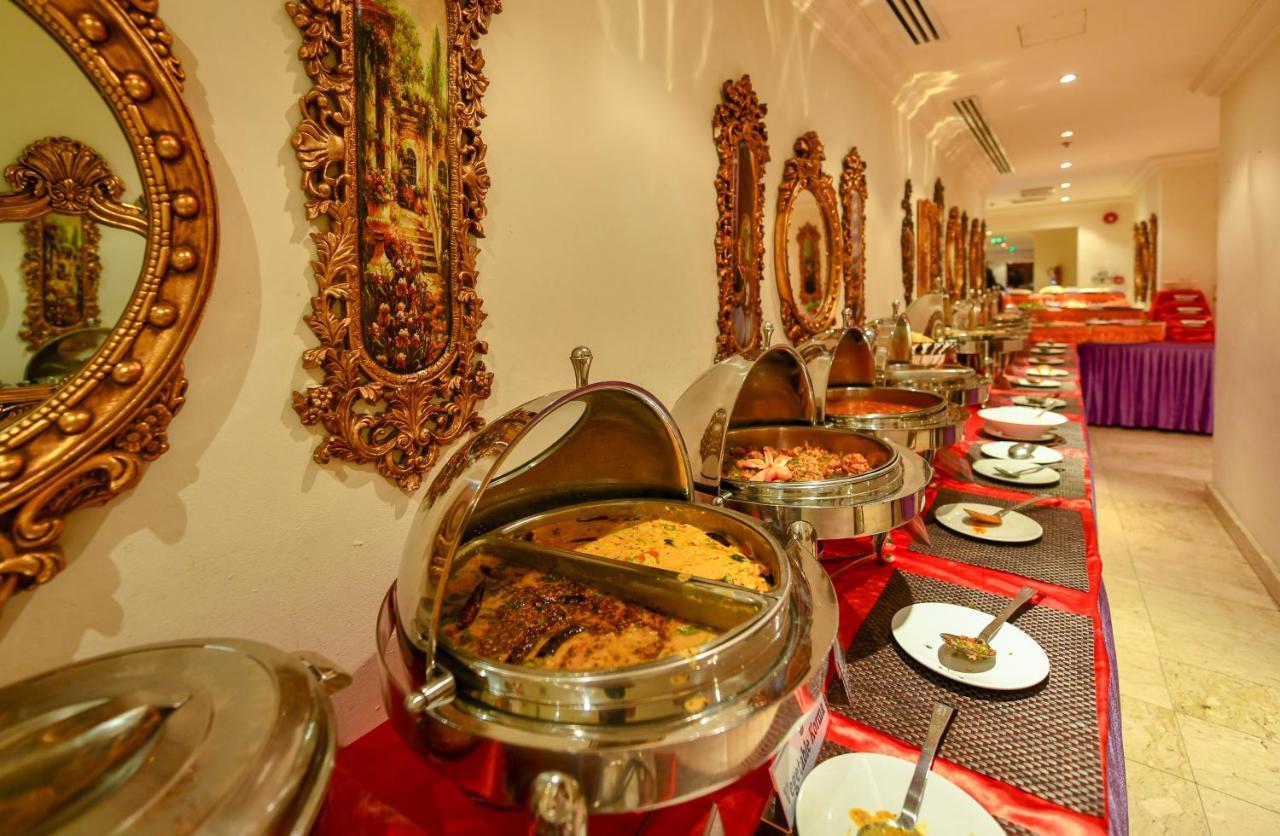 Cayam Hotel Doha Buitenkant foto