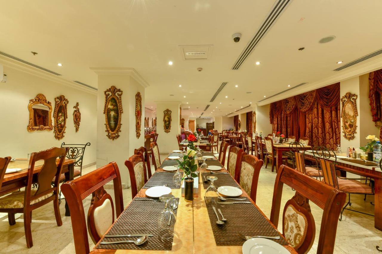 Cayam Hotel Doha Buitenkant foto